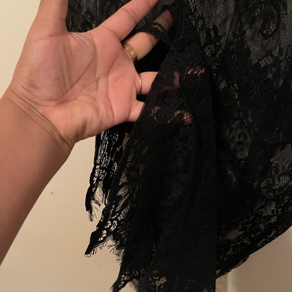 Black dress - Picture 3 of 6